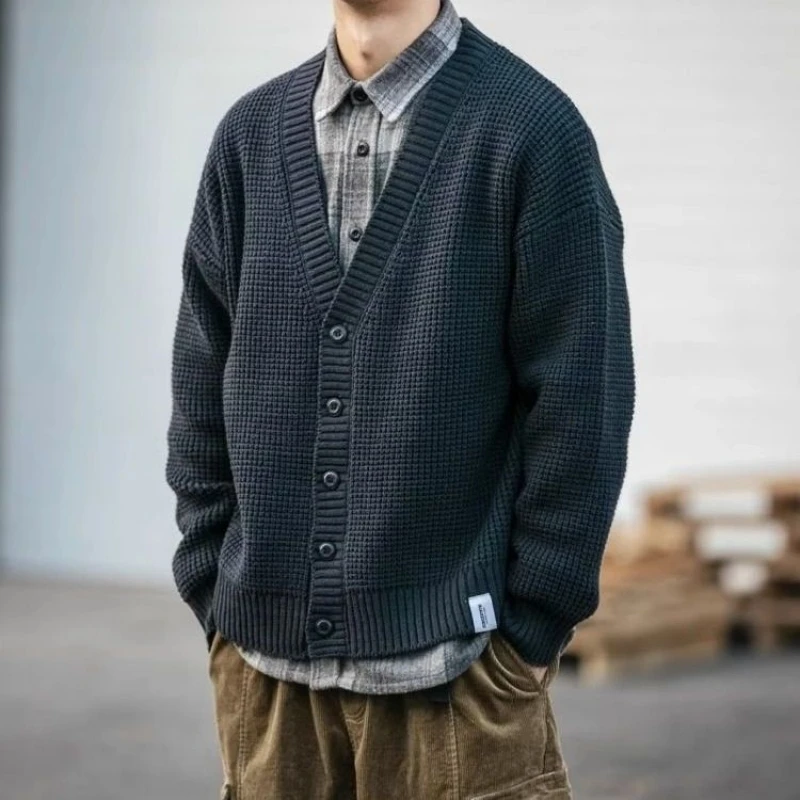 

Осенне-зимний мужской вязаный кардиган большого размера с V-образным вырезом, повседневная свободная модная верхняя одежда для мальчиков, стандартная длина рукава