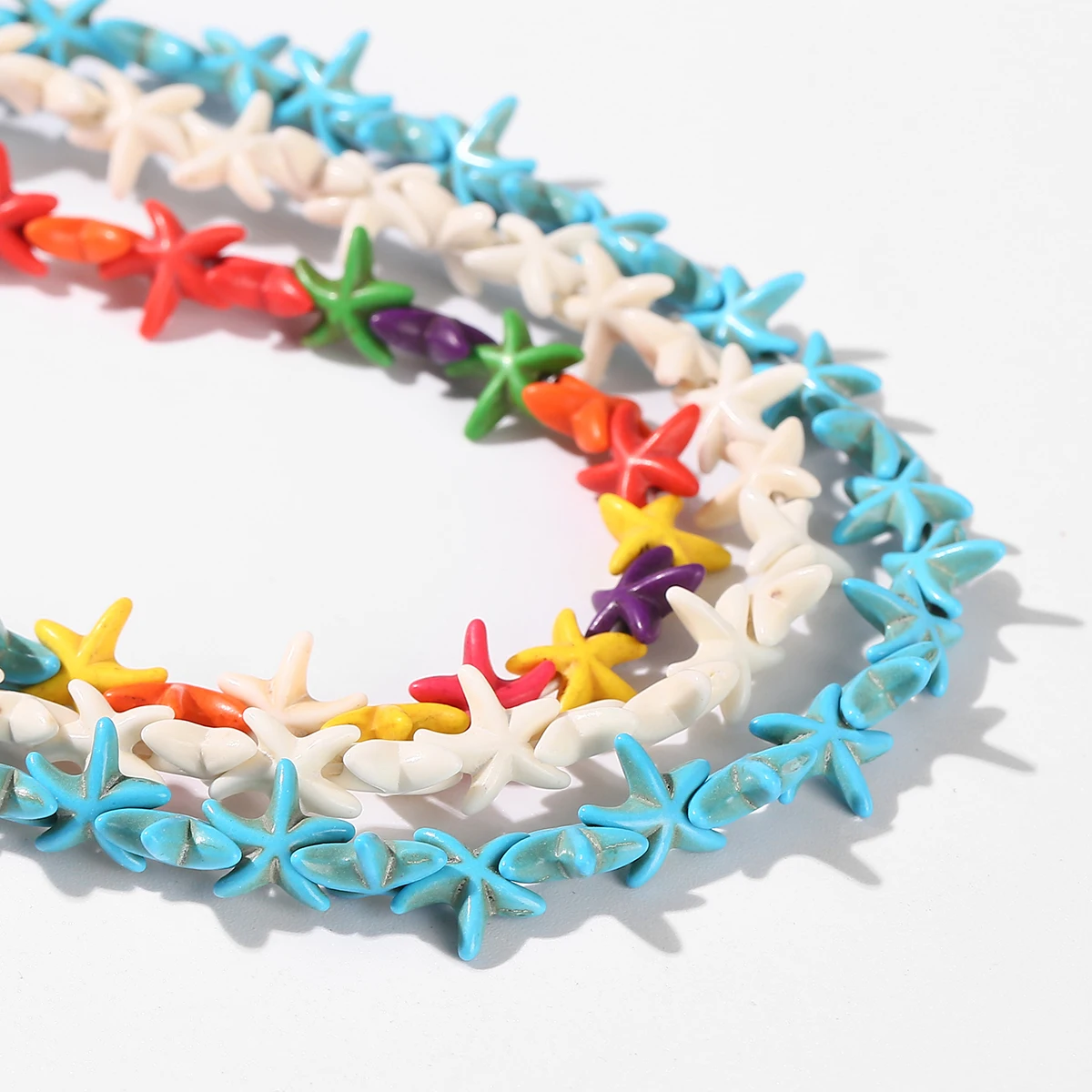 1 brin de perles turquoises colorées en forme d'étoile de mer, perles d'espacement amples pour la fabrication de bijoux, accessoires de boucles d'oreilles, breloques