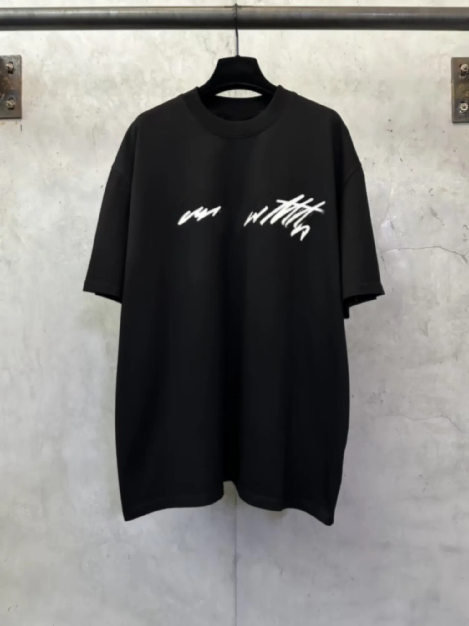 

Pure Cotton Men's T-irt 2026 Spring Summer New Sle Handwritten Logo Foamed Letter Loose Fit ort Sve Casual Wear