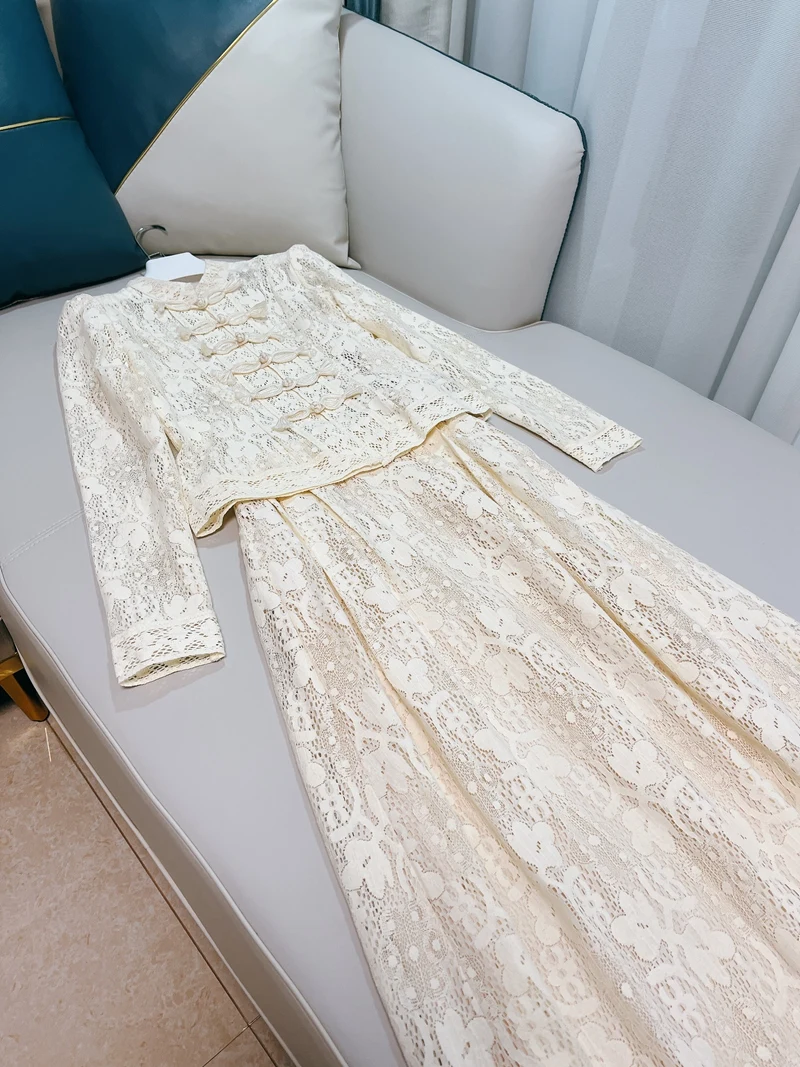 

New Chinese Sle Women's Faion Set with Stand Collar Button up Top And Soluble Lace Hook Flower Long Skirt Vintage Size Lady