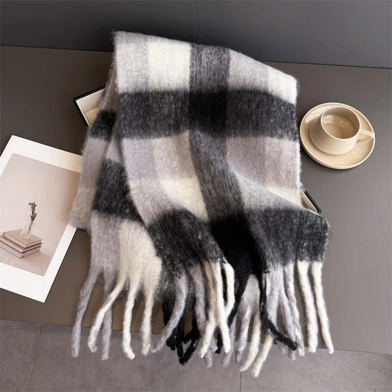 Warmer Dicker Winterschal für Damen, Mohair, Kariert, Weicher Quastenschal, Pashmina, Großer Halsdecken-Schal – Detail 2