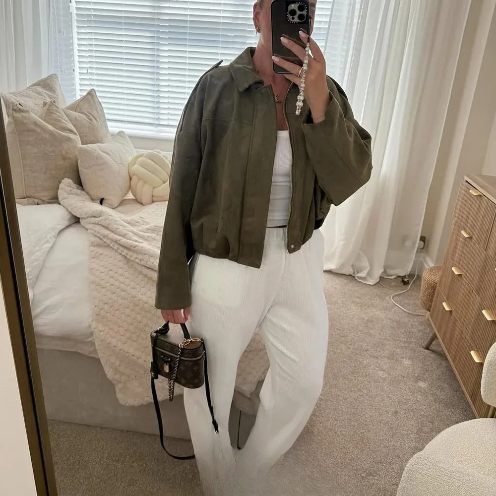 KONDALA 2025 خريف شتاء المرأة Bomber سترة التلبيب سحاب أكمام طويلة سترة من جلد الغزال المرأة عالية الشارع جاكيتات معاطف ملابس خارجية