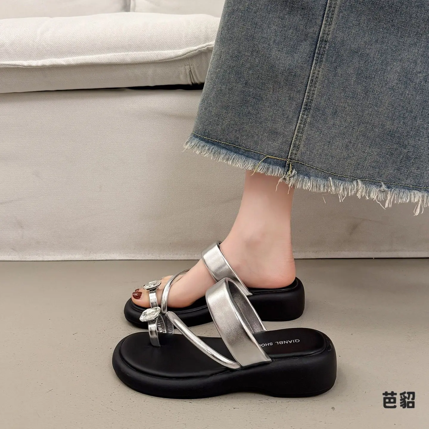 Elegant Thick Heel Sandals Women's Summer Outdoor Wear with Skirts High-End Sensation Beautiful Buckle Foot Slippers