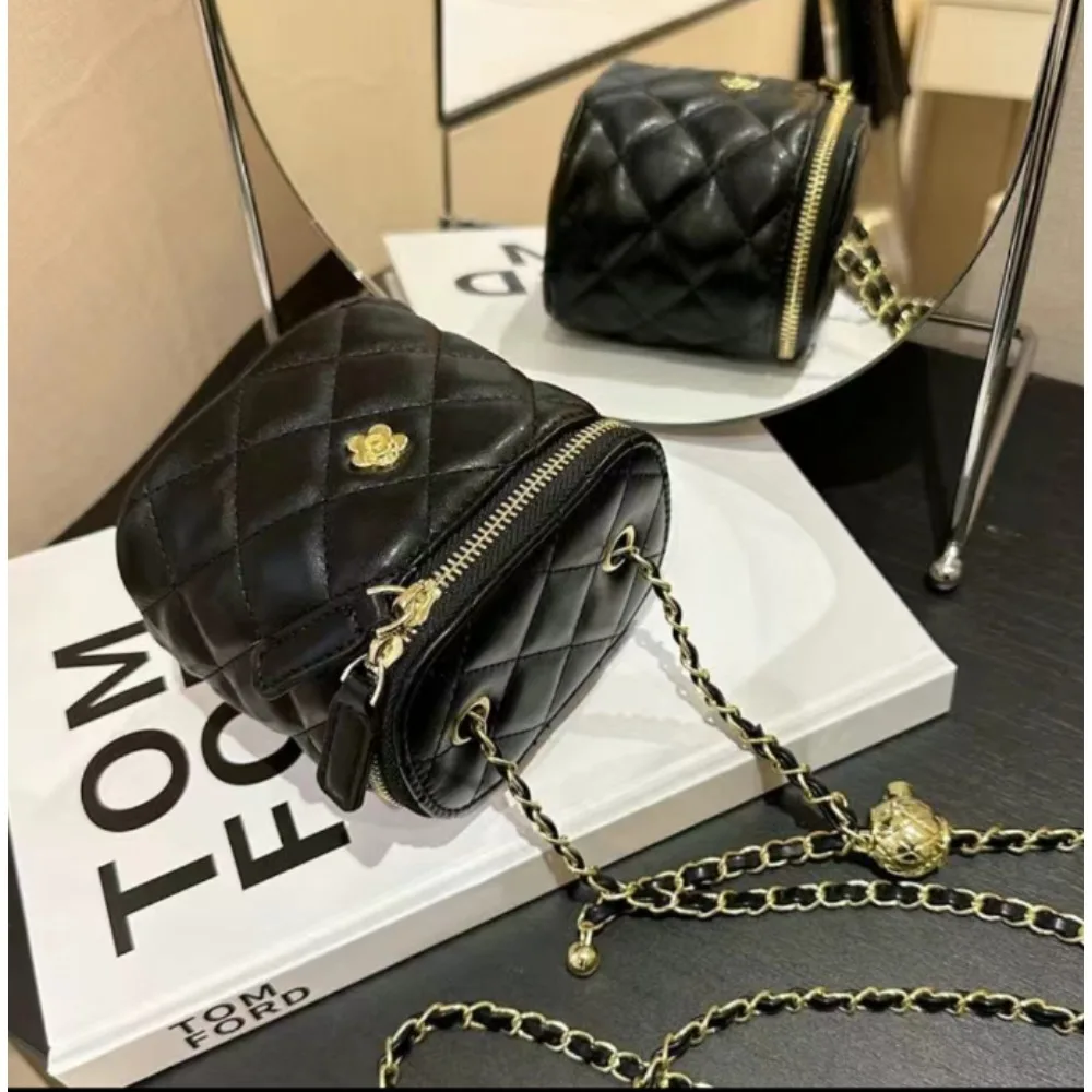 

Fashion Stitched Leather Crossbody Bag with Chain Strap and Zipper Closure - Women's Trend Shoulder Crossbody Bag,