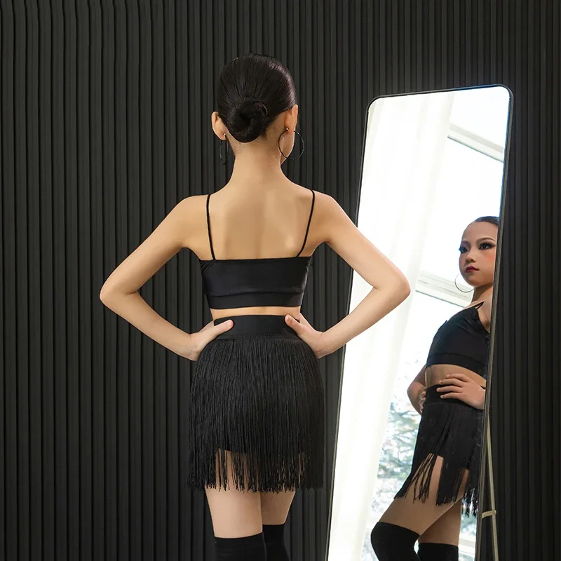 

2026Детские черные топы для латинских танцев для девочек, юбка с кисточками, тренировочный костюм, платье для выступлений чача-румба для латинской одежды