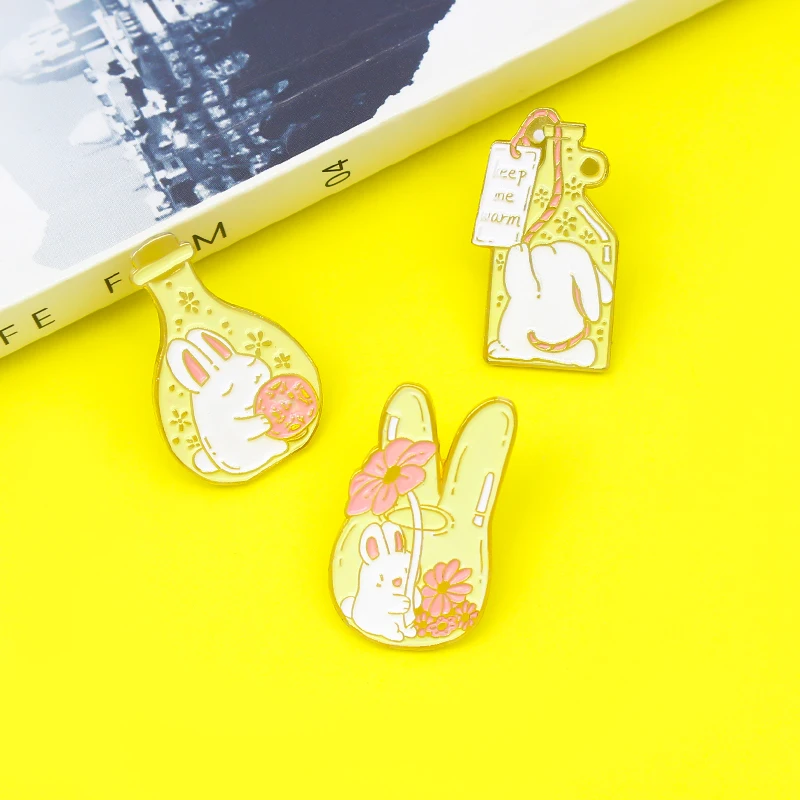 

Pin Glass Bottles Rabbits Keep me warm Brooches Lapel Pin Bags Clothes Badge Jewelry Gift for Friend Kids Cute Rabbits Enamel