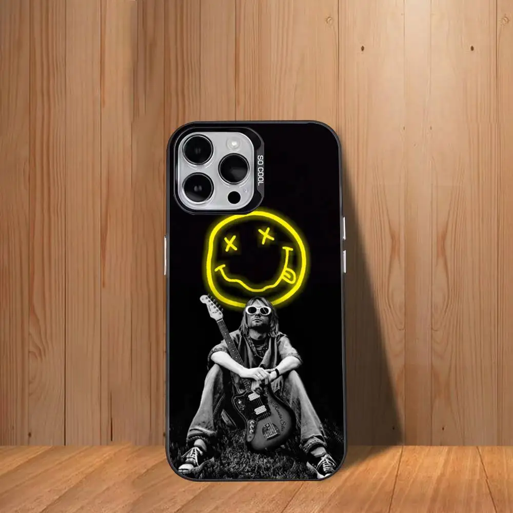 حافظة هاتف K-Kurt C-Cobain Singer لهاتف iPhone 17,16,15,14,13,12,11,Mini,Pro,SE,MAX غطاء أبيض غير لامع مقاوم للصدمات