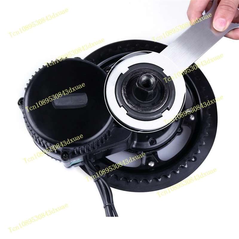 Special wrench tool for BBS central motor installation and maintenance