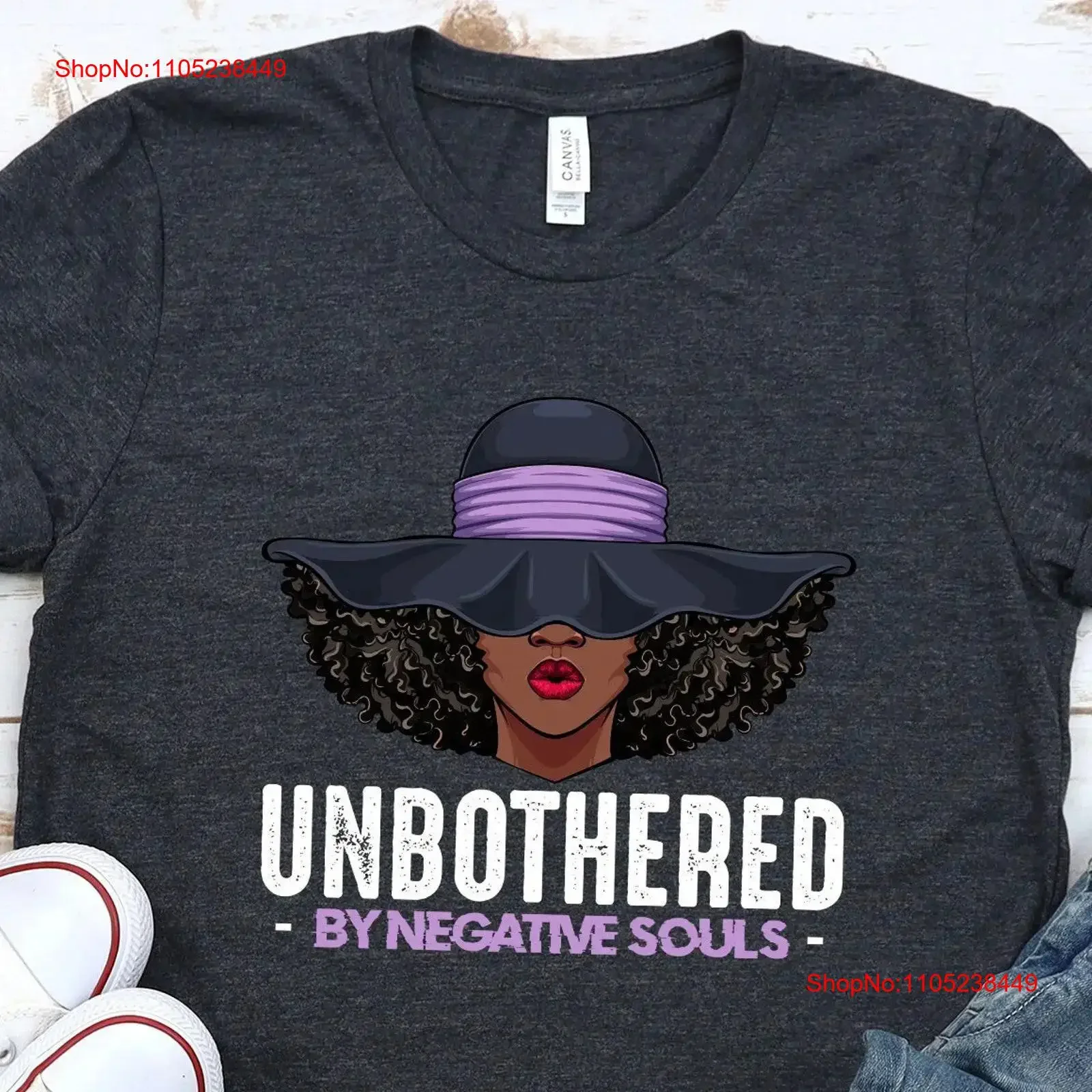 Camiseta Unbothered By Negative Souls Black Sassy Queen, camiseta vintage suave con estampado de Afroamericana, Melanina, Lady, pelo rizado, sombrero grande, Diva