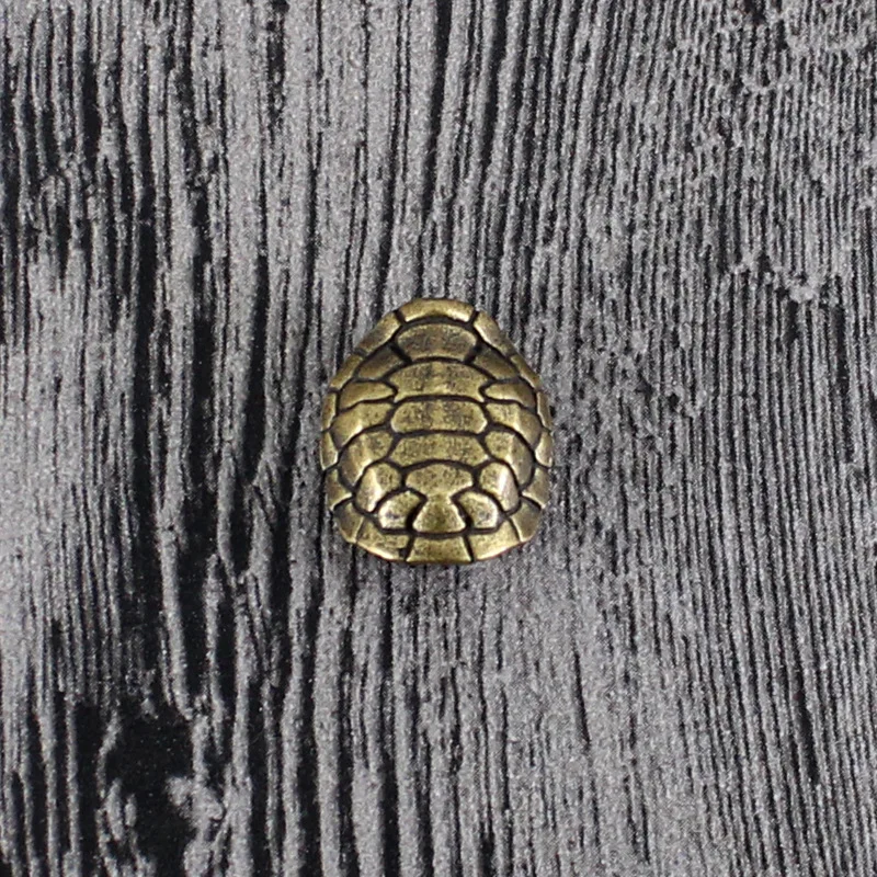 Brass Turtle Shell Pendant Car Keychain Tortoise Shell Action Figures Desktop Car Interior Miniature Ornament Accessories Toys