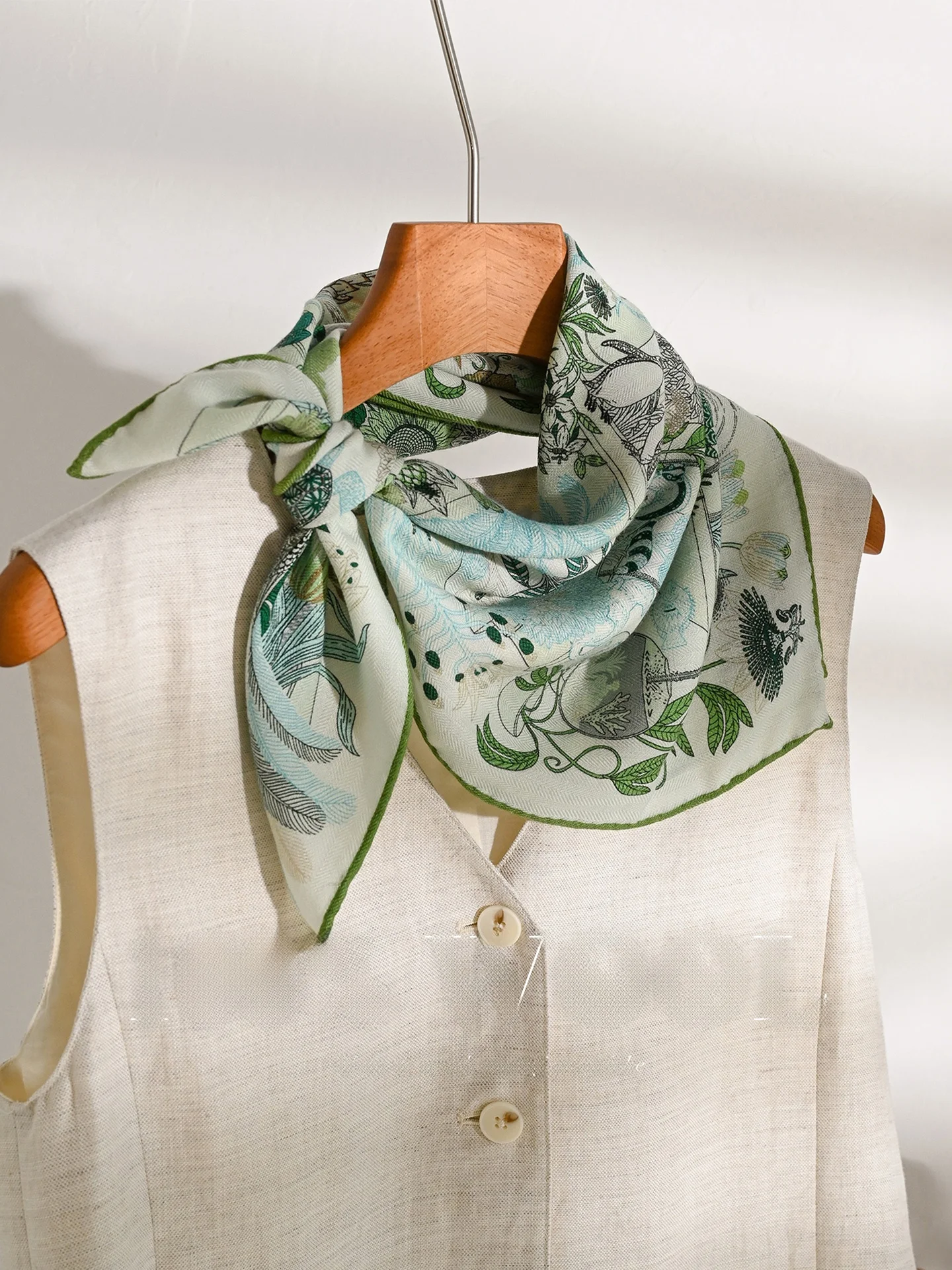 sciarpa-in-lana-da-donna-leggera-primaverile-nuova-collezione-lusso-sciarpa-quadrata-in-seta-con-motivo-floreale-multifunzionale