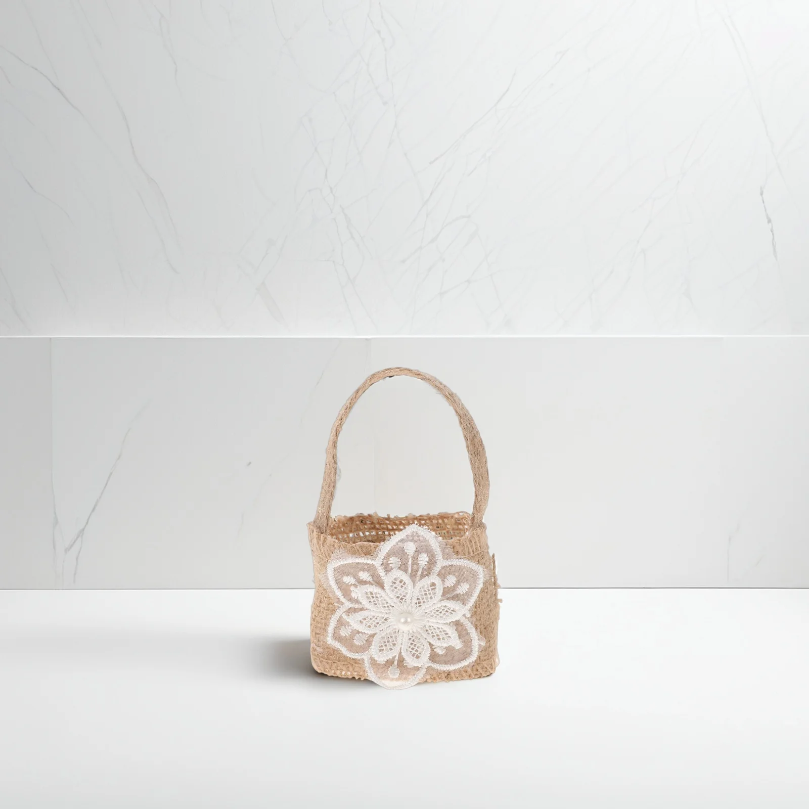 

6Pcs Mini Burlap Candy Bags Wedding Flower Girl Basket Rustic Linen Party Favor Pouch for Reception Decoration