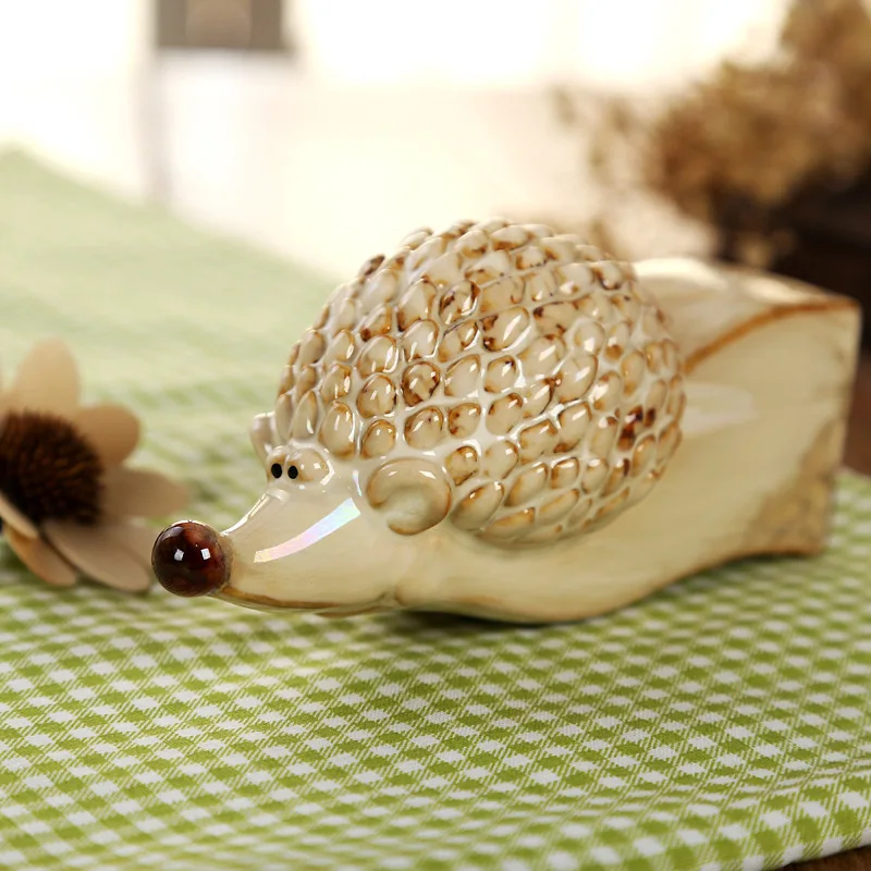 Imagem -05 - Porcelana Hedgehog Estatueta para Home Decor Cerâmica Abstrata Família Hedgepig Ornamento Animal Miniatura Acessórios Artesanais Presente Set