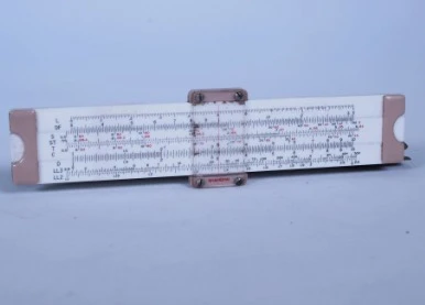 Old-fashioned Feiyu Brand Logarithmic Slide Rule 1960s 70s Decorative Calculator