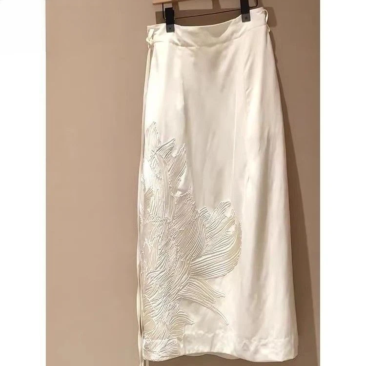 Spring Autumn 2025 the new Chinese-style New Chinese-Style High-End Skirt Women's Good-looking High-Waisted Pendant Skirt Female