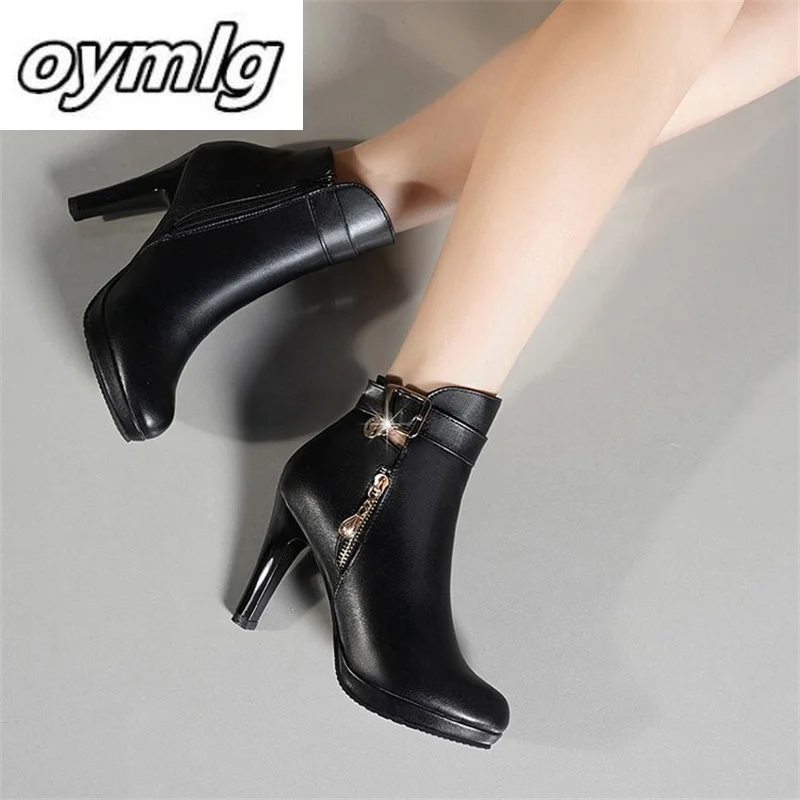 2024 Herbst und Winter neue bequeme Slim Heels Short Boots mit seitlichem Reiß verschluss Fashion Boots