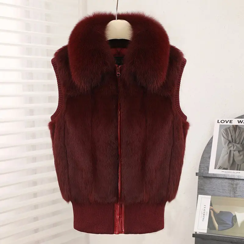 سترة جلدية جديدة ذات ياقة من الفرو بقصة ضيقة لعام 2025 متعددة الاستخدامات ملابس قصيرة للخريف والشتاء موضة ترفيهية حس التصميم XT1808