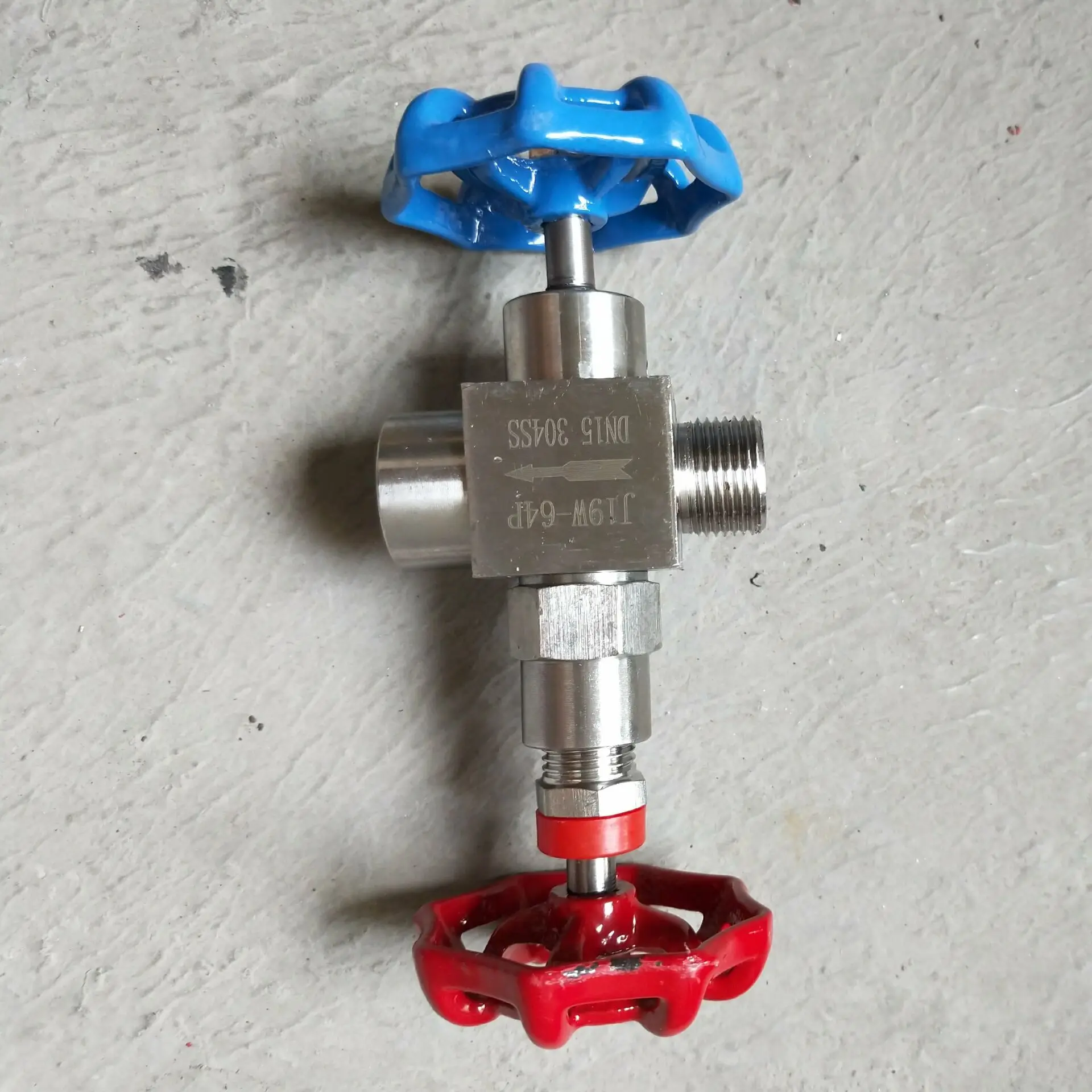 J19W-64P stainless steel pressure gauge three-way stop valve needle valve with vent M20 * 1.5 DN15