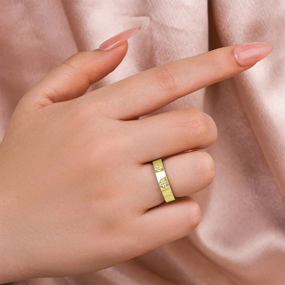 

Lucky Four-Leaf Clover Round Moissanite Ring Certified 14K Gold Filled New Year Wedding Birthday Jewelry Cute Gift for Women Men