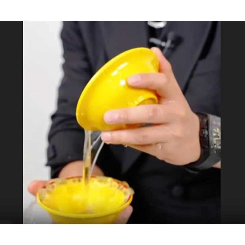 

Вода от выше чаши Волшебные трюки Мгновенная вода Появляется в чаше Классическое производство Магия Сценические иллюзии Уловки