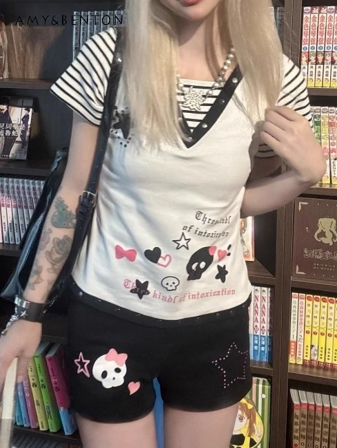 

Original Japanese Sweet Spicy Sexy Two-dimensional Cartoon Printed Short-sleeved Top Black Beaded Printed Shorts Two-piece Set