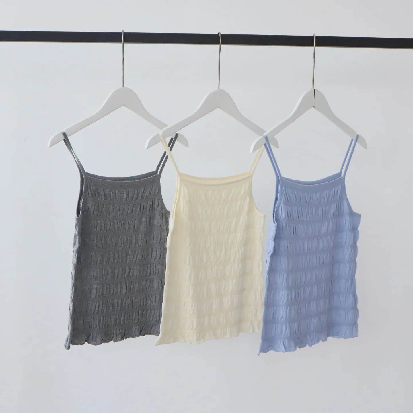 

Women Solid Tanks Tops Knitted Camis Tees Wool Seersucker Texture Sleeveless High Strech Slim Fit Office Lady Casual 2025 Autumn