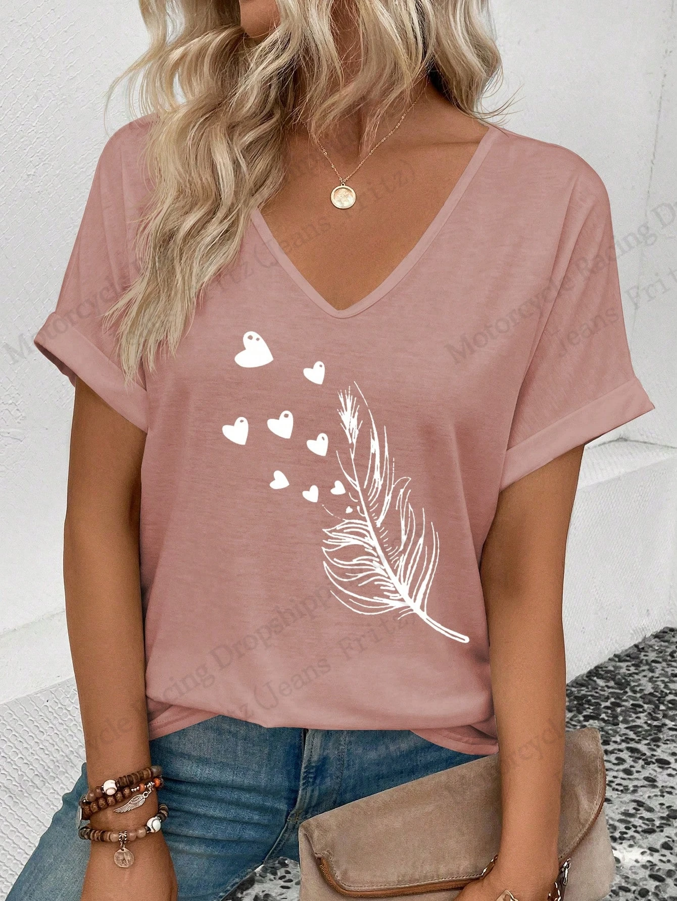 2025 New Womens T-shirt Simple Feather 3d Print T-shirt Women Fashion Casual V-Neck Short Sleeve Tops Tees Womens Clothes Heart