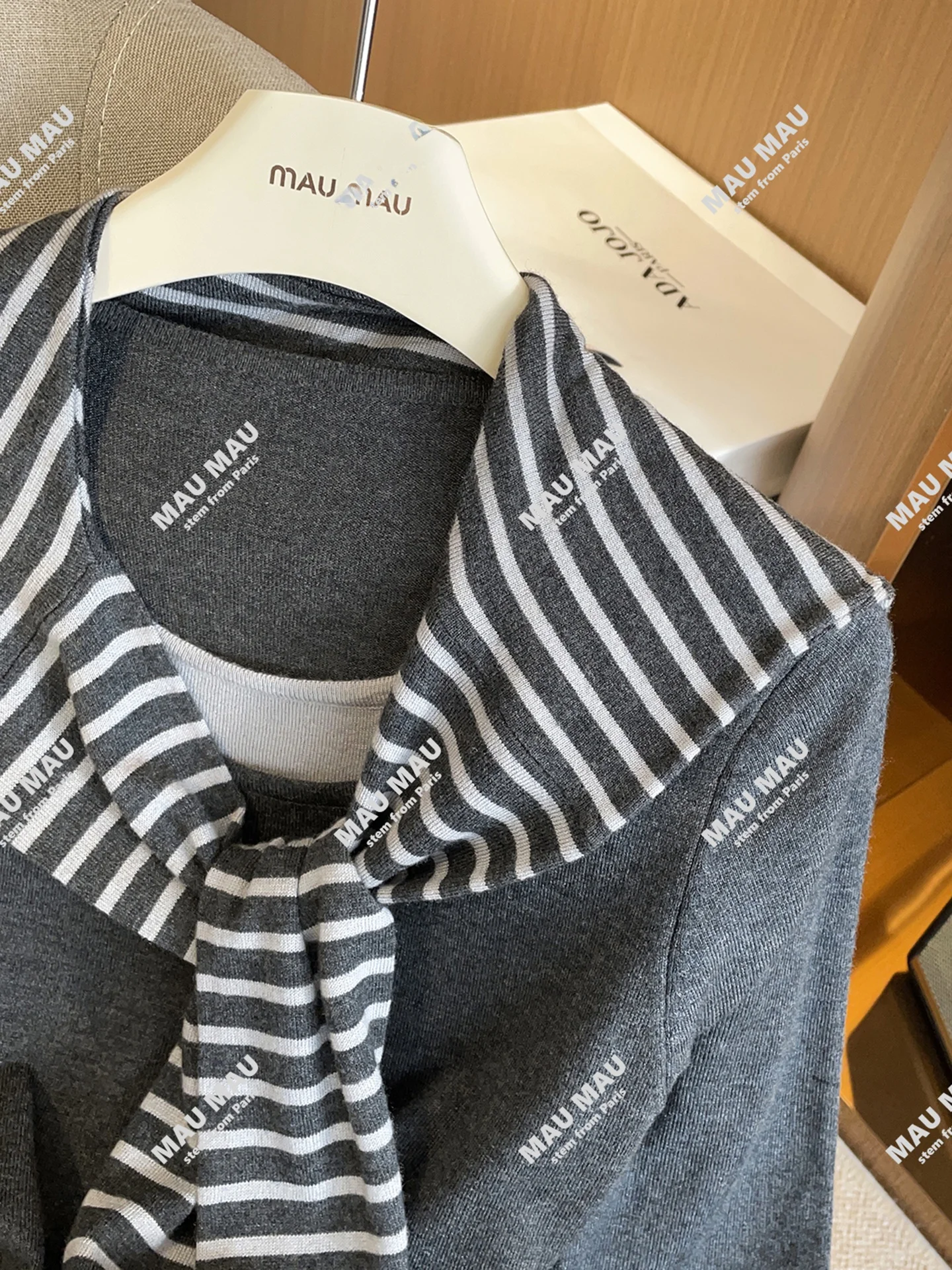 

High-End Women's Knitted Stripe T-irt with Belt Autumn College Sle Long Sve round Ne Pullover Regular Fit Commute Fa...