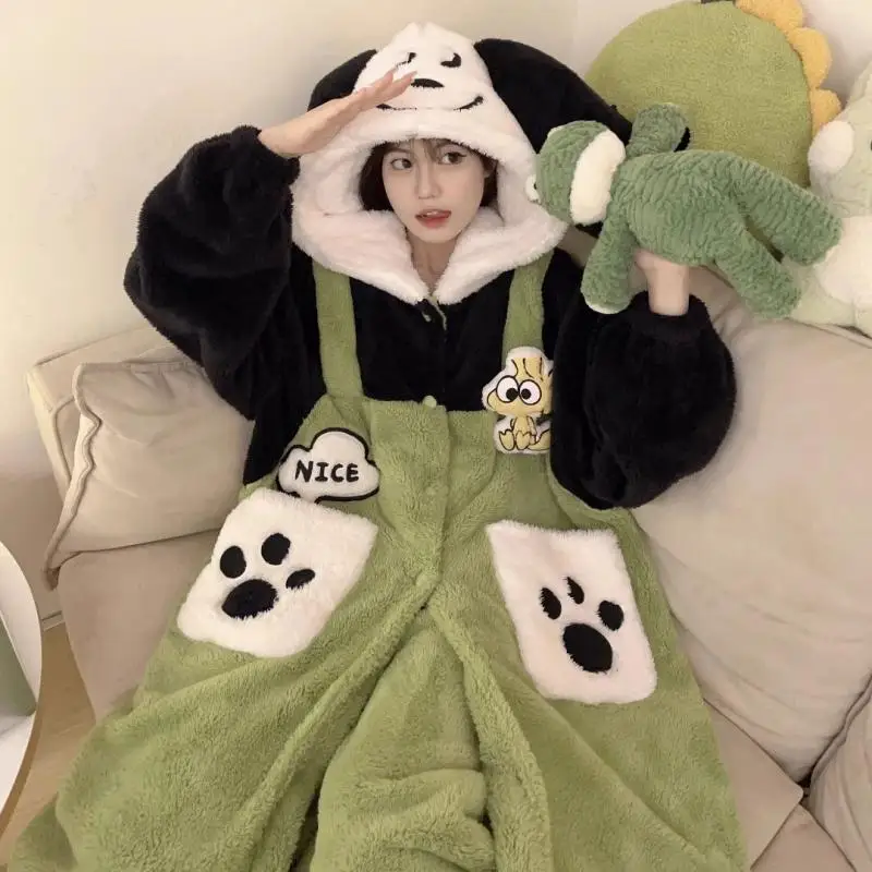 Cartoon Sanrios Pochacco Flannel Pajamas Hooded Winter Women\'s Coral Fleece Kittys Cute Girls Warmth Robe Thickened Home Clothes