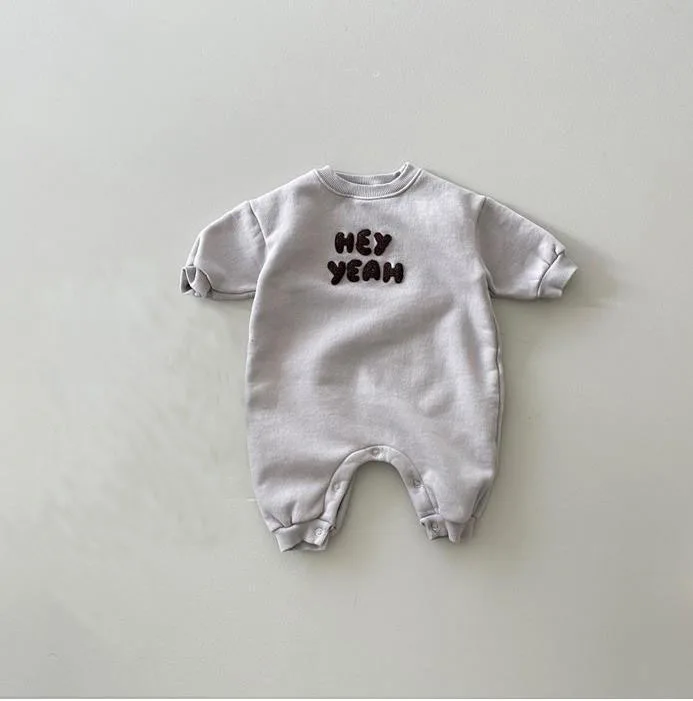 2023 Autumn/Winter Loose Infant Towel Embroidered One Piece Wrap Bottom Coat Thickened Warm and Soft Outgoing Clothing
