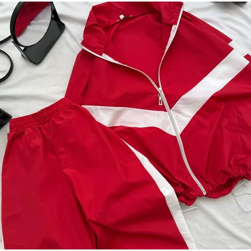 Damen-Hosenanzug 2-teilig: Paneelbesetzter Stehkragen, Langarm-Reißverschluss-Mantel, Hochgeschnittene Weite Hose, Schicke Damen-Sportbekleidung – Detail 3