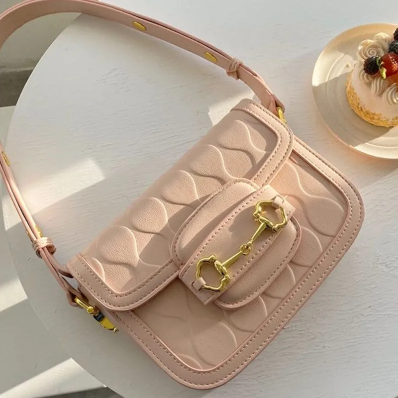 الحلو الوردي طباعة يده السرج حقيبة المرأة ريترو جلدية سعة كبيرة حقيبة تحت الإبط السيدات موضة فاخرة تصميم حقائب كروسبودي