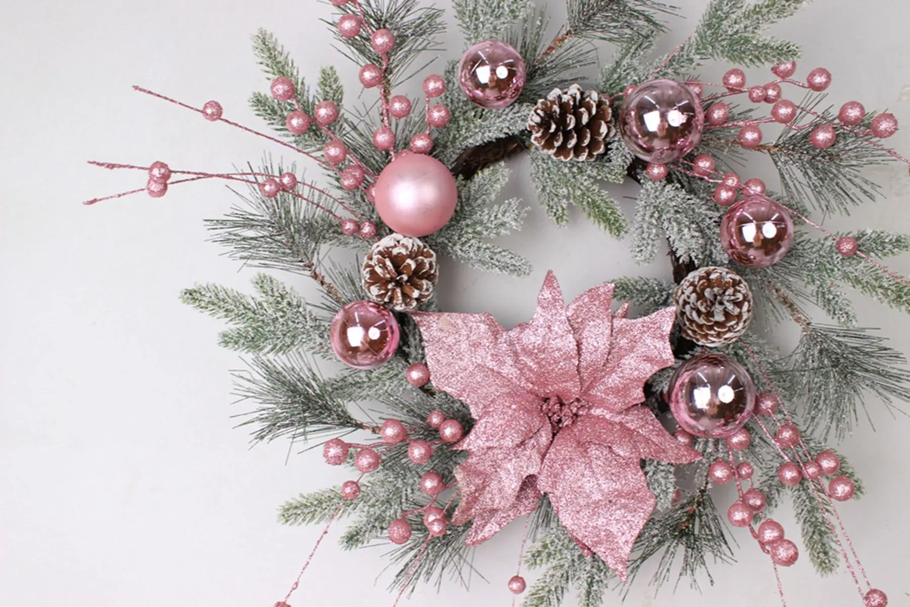 Christmas Pink Wreath with Balls Artificial Plant Rattan Garland Christmas Rattan Hanging Ornament for New Year Home Decoration