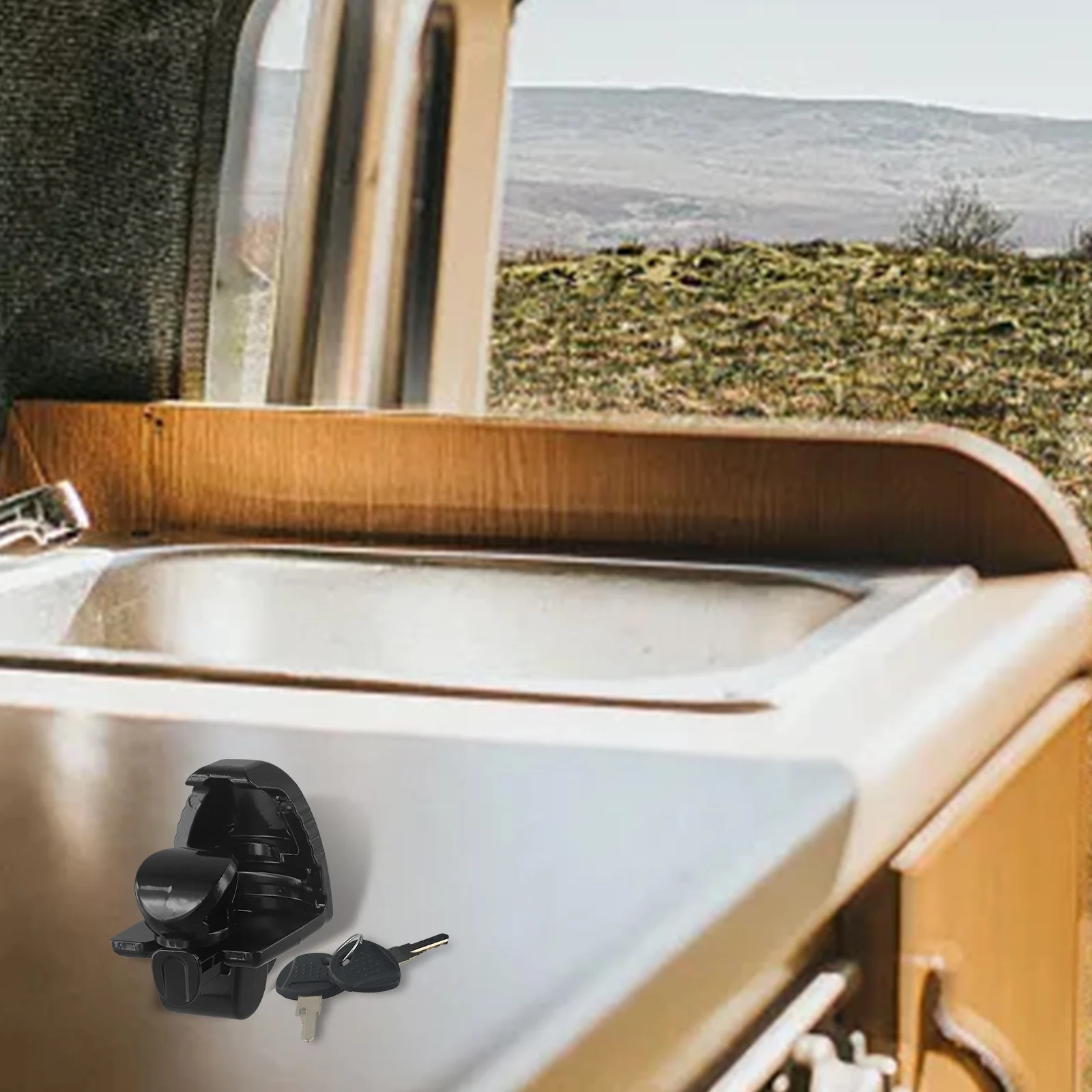 

Trailer Tongue Lock 110*7.6*9.2CM Coupler Lock Rust Prevention Unique Locking Mechanism Brass And Zinc Cylinder