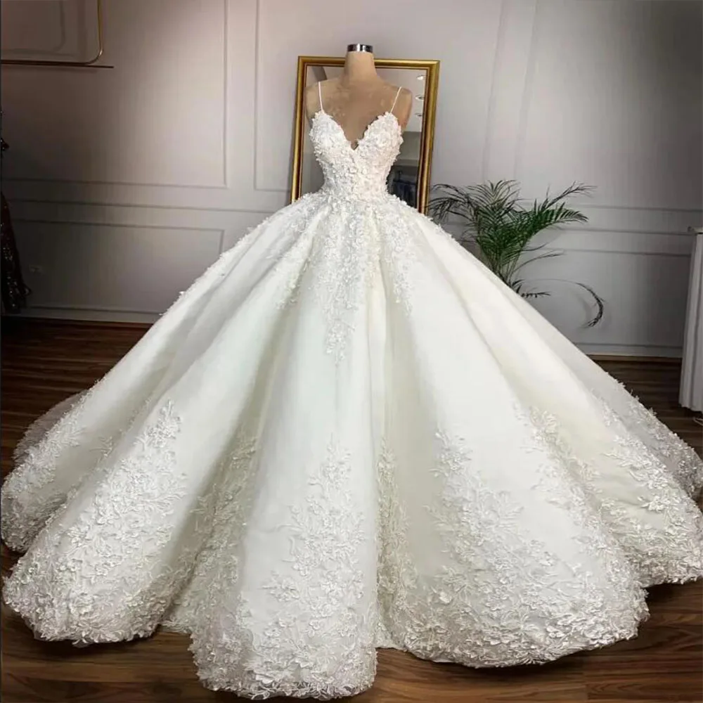 Gorgeous Princess Ball Gown Wedding Dresses Tailor-made V Neck Lace Appliques Bride Marriage Women Formal Party Clothing 2024