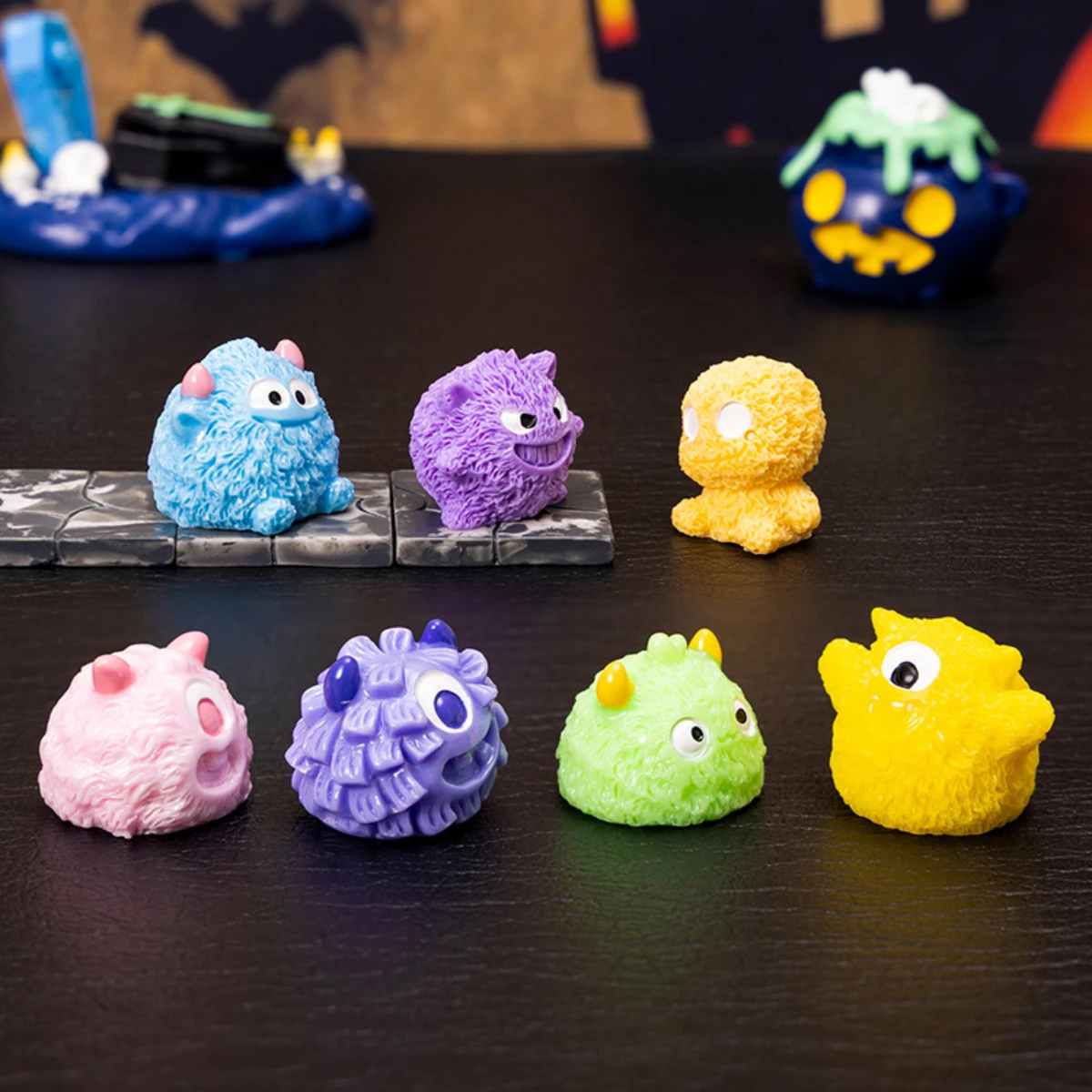 Juego de 8 Piezas de Adornos de Resina para Casa de Muñecas, Lindos y Creativos Monstruos Peludos, Decoración DIY para Escritorio y Coche