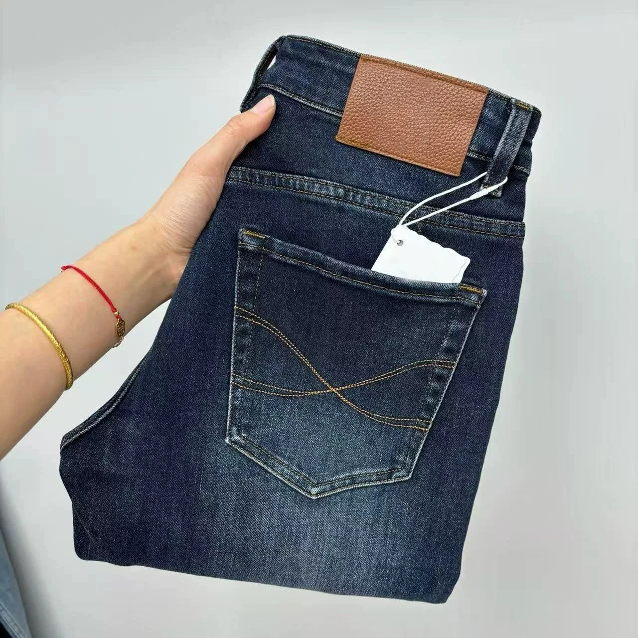 

Italian old money style BC gentleman comfortable and breathable slim-fitting small-footed jeans