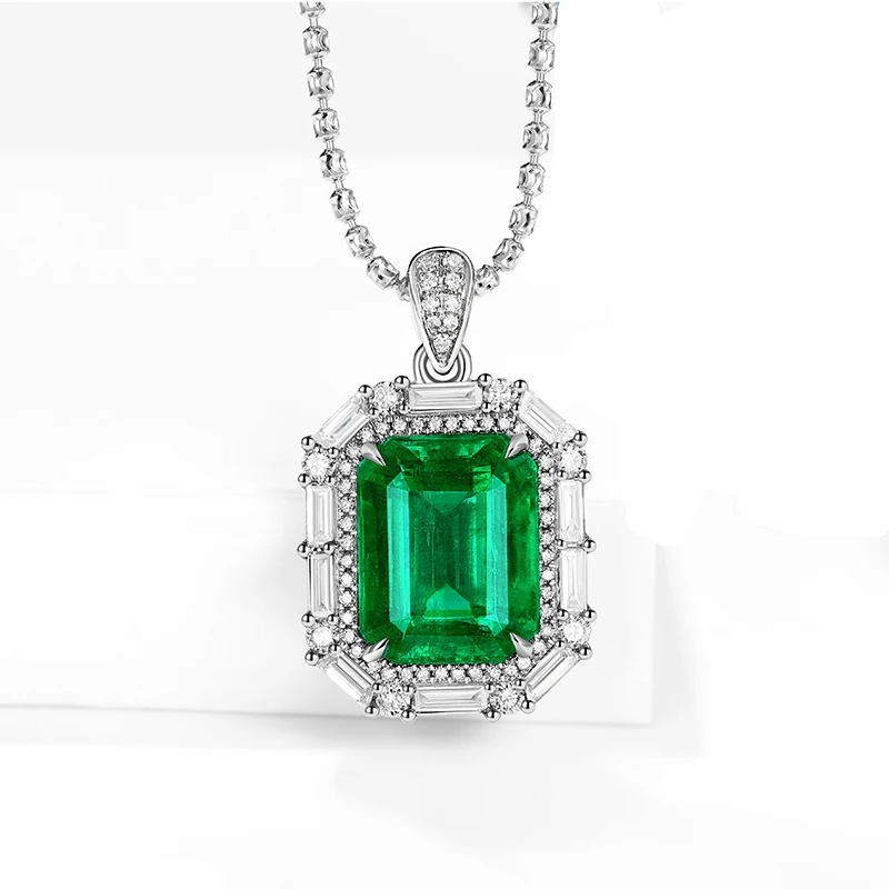 

Vintage Design Jewelry AU750 18K Gold Pendant Natural Emerald Diamonds Classic Design Customize Luxury Pendant Necklace