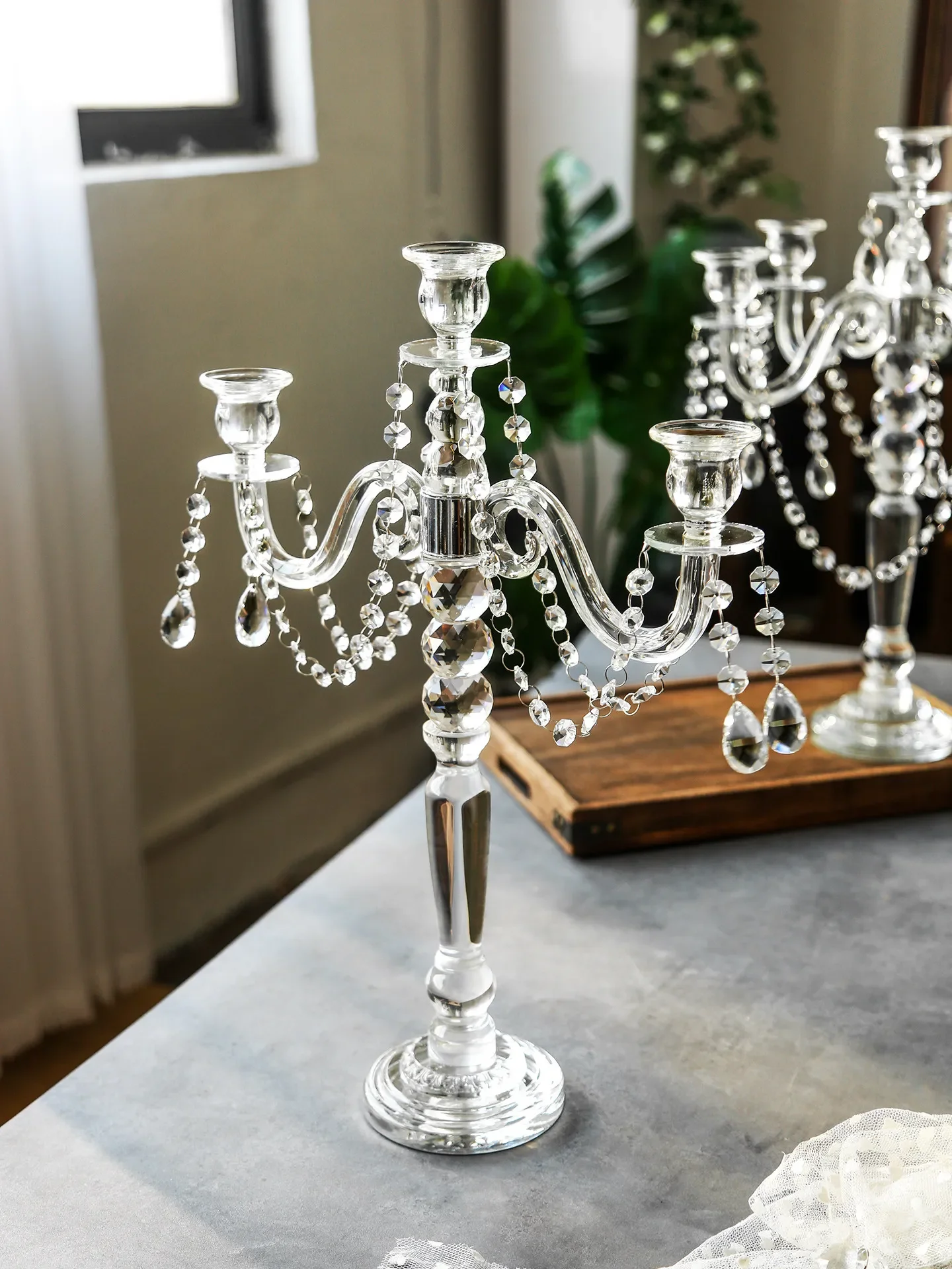 Crystal glass candle holder European multi-head candle holder High-end light luxury wedding dessert table Home decoration orname