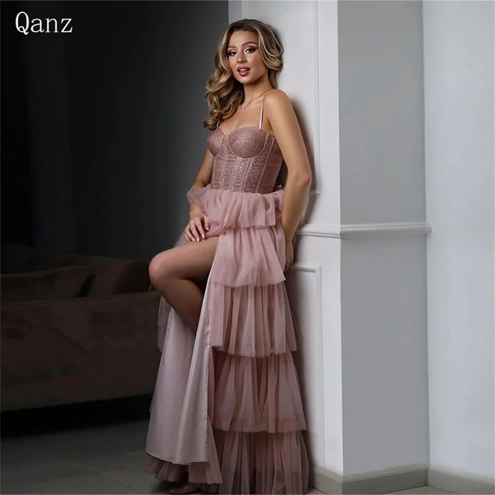 

Qnaz A-line Tulle Evening Dresses Spaghetti Straps High Leg Slit Tiered Shiny Prom Gowns Long Formal Celebrity Dresses For Women