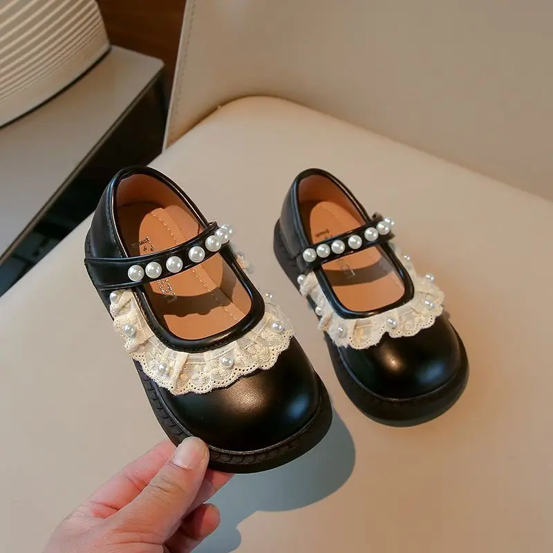

2026 Spring Autumn Girls Korean Style Leather Shoes with Pearl Princess Design Soft Sole Dance Shoes for Kids​