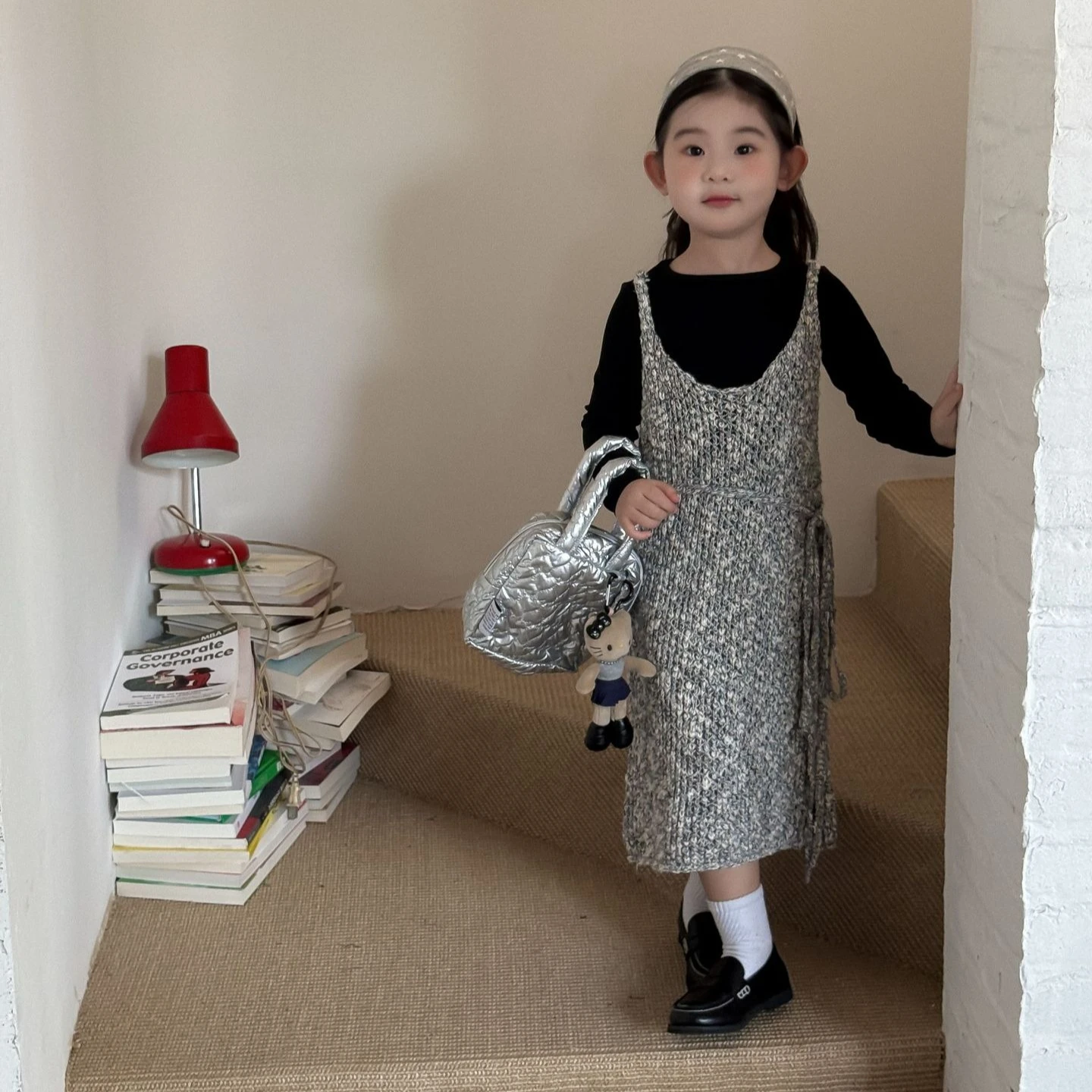 

Girls Suit 2025 Autumn New Children's Clothing Korean Style Girl Baby Retro Bottom Shirt Knit Knit Halter Skirt Two Sets Casual