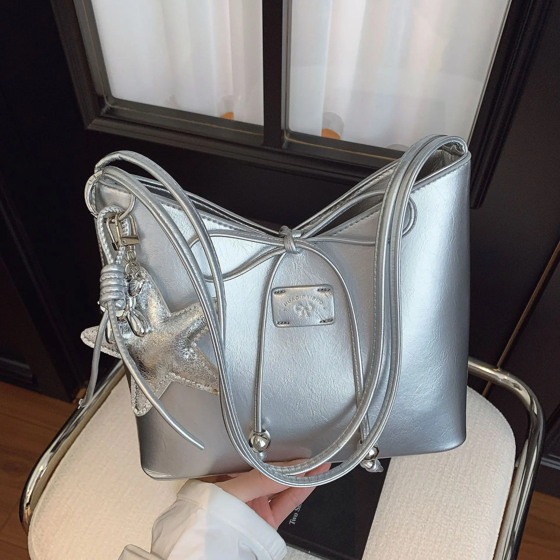 

Fashion Women's Underarm Handbag Summer Shoulder Bag Casual and Versatile Style Bucket Bag PU Leather Purses and Handbags