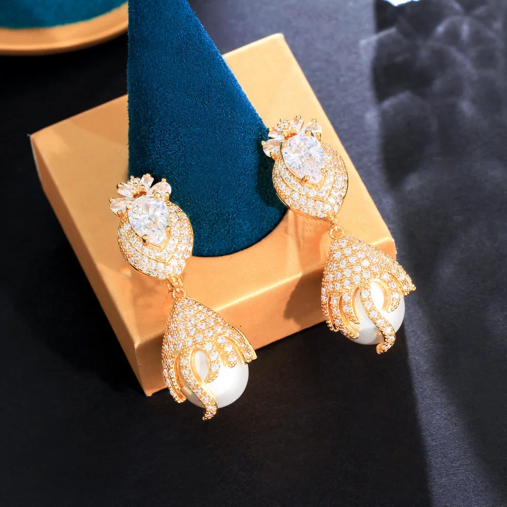 CWWZircons Glänzende CZ-Hängeohrringe, luxuriöse lange Perlen-Charm-Ohrringe für Damen, Hochzeits-Brautschmuck, Accessoire, Großhandel E0955 – Detail 6