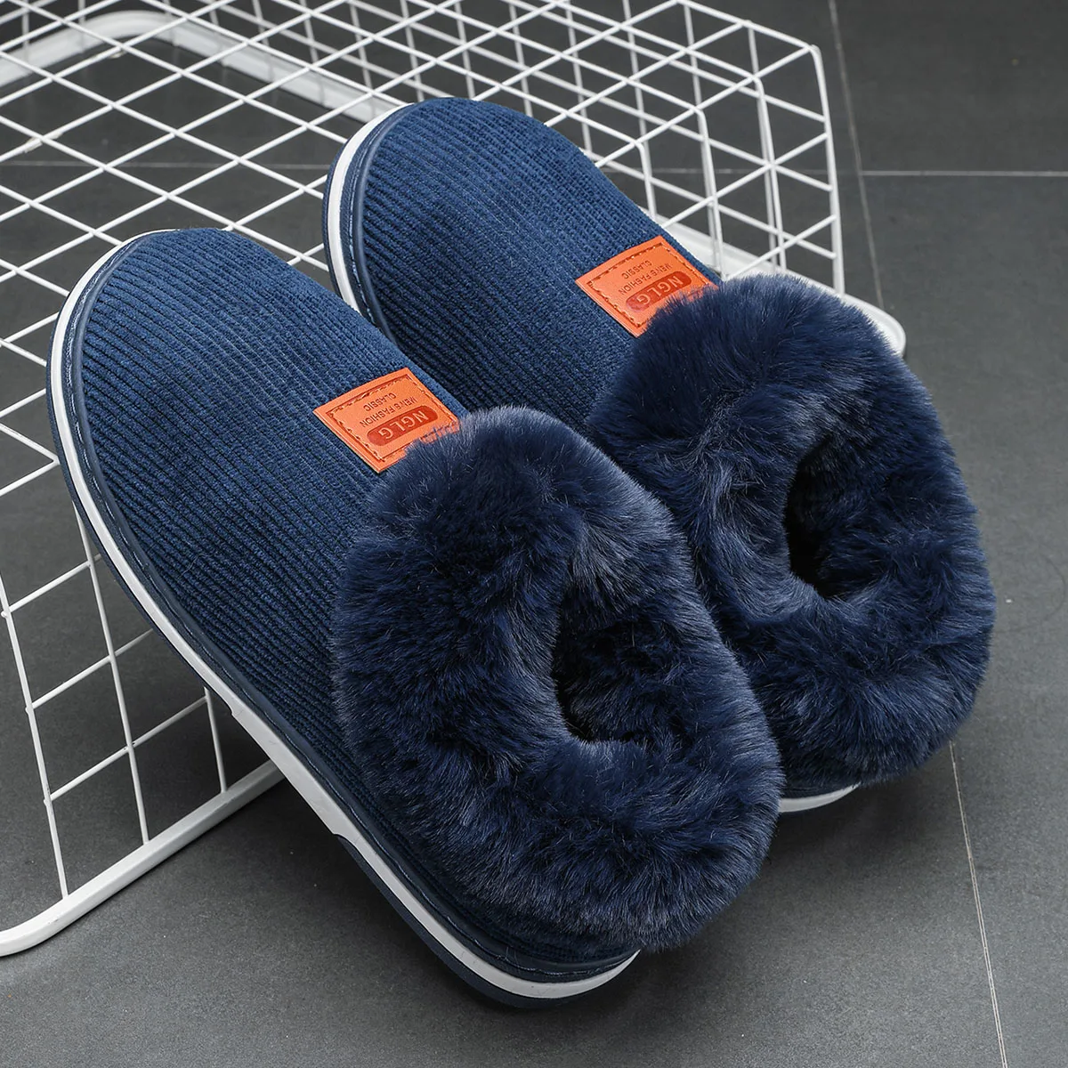 Winter Men Shoes Casual House Shoes Women Comfortable Outdoor Warm Cotton Shoes Unisex Indoor Plush Slip on Warm Slippers Men image 2