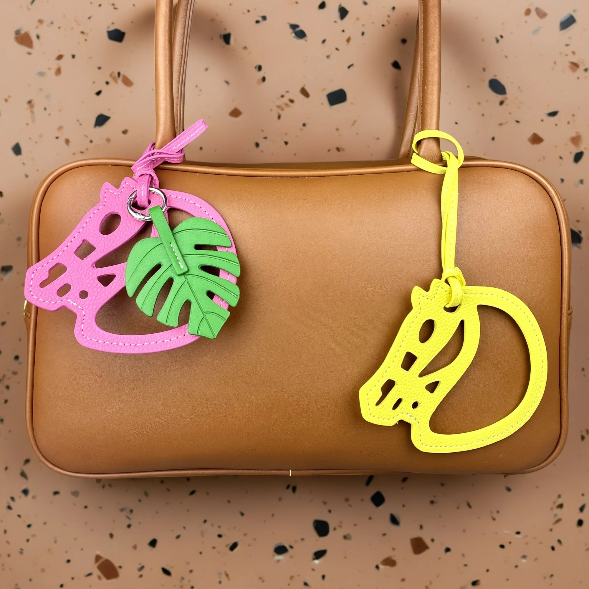 Exclusivo Colgante para Bolso de Cuero PU con Cabeza de Caballo y Hoja de Monstera - Set de Colgantes Ecuestres para Bolso, Regalo Decorativo Boho con Motivo Vegetal para Cartera - Colgante de Caballo