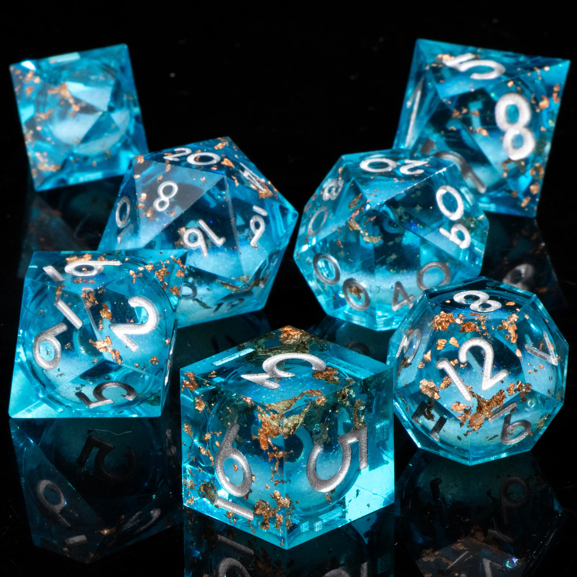 

Liquid Core Resin DND Dice Sharp Edge Polyhedral Dice 7-Die DND Dice Set Quicksand Handmade Resin Dice for Dungeons and Dragons
