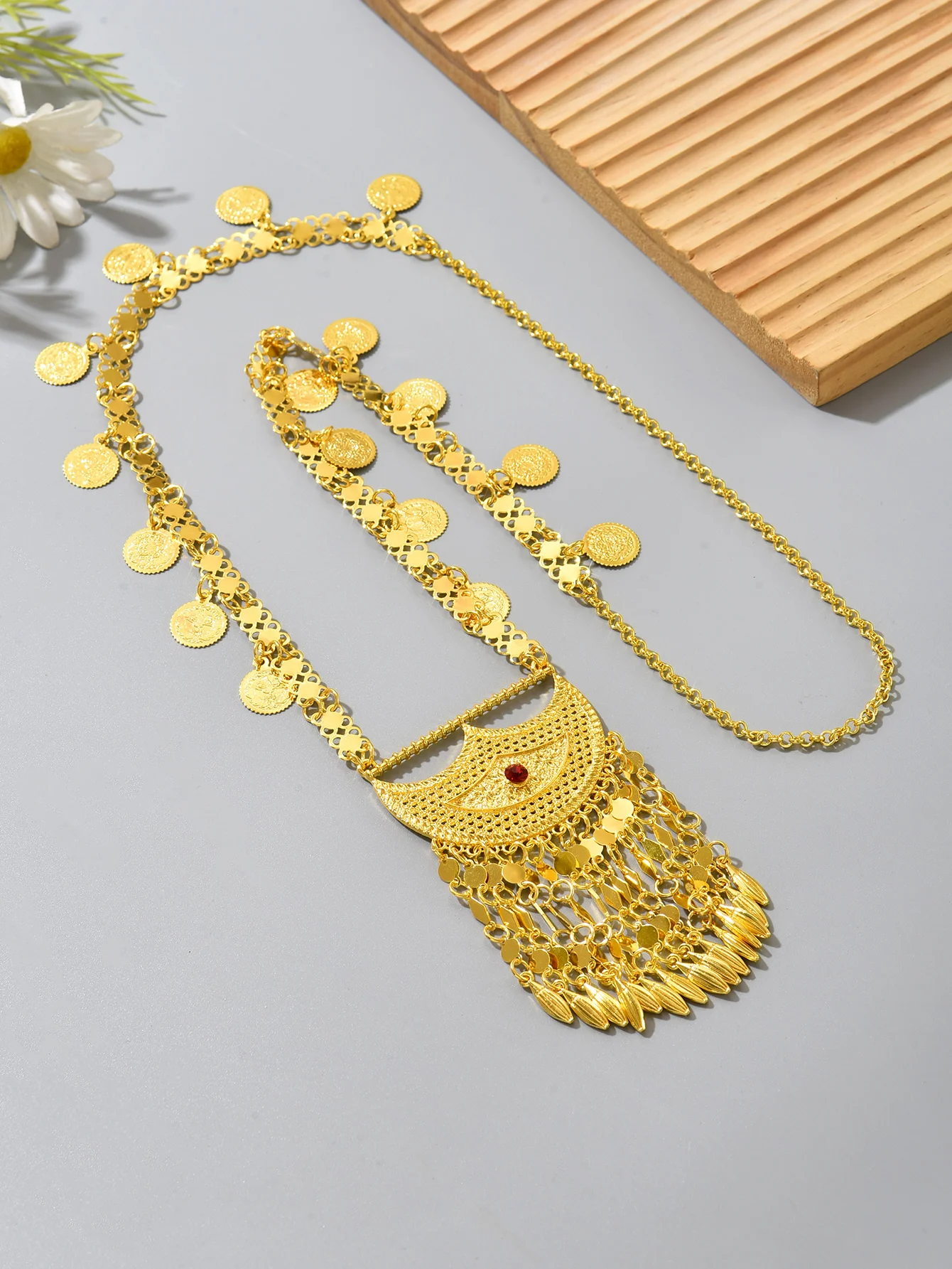 Orta Doğu Tarzı Madalyonlu Kol - Ethnic Fashion Co In incelemesi ve fiyatı