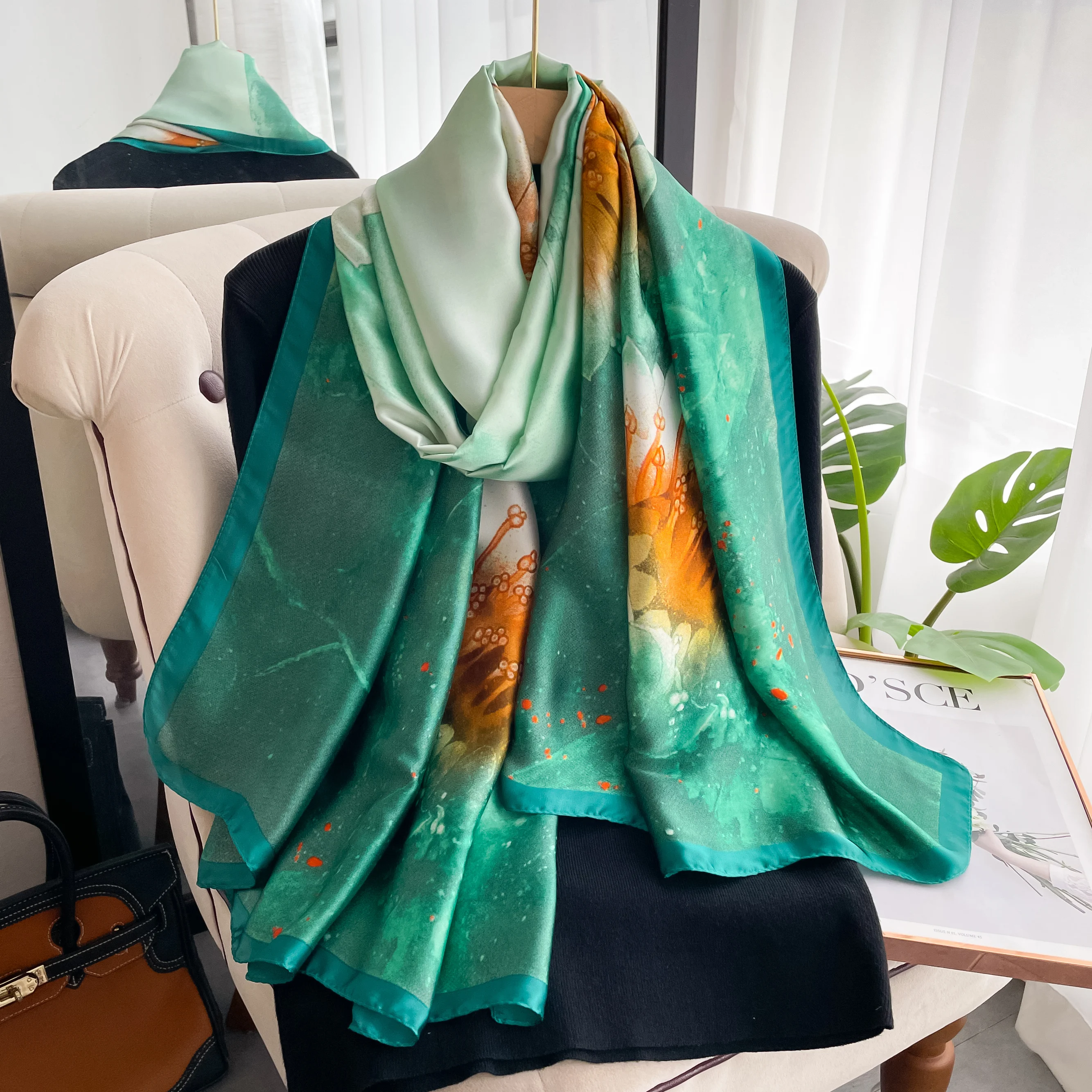 Luxury Style Sunscreen Shawls Popular 2024 New Beach Bandanna The Four Seasons Design Scarves Women 180X90CM Square Silk Scarf