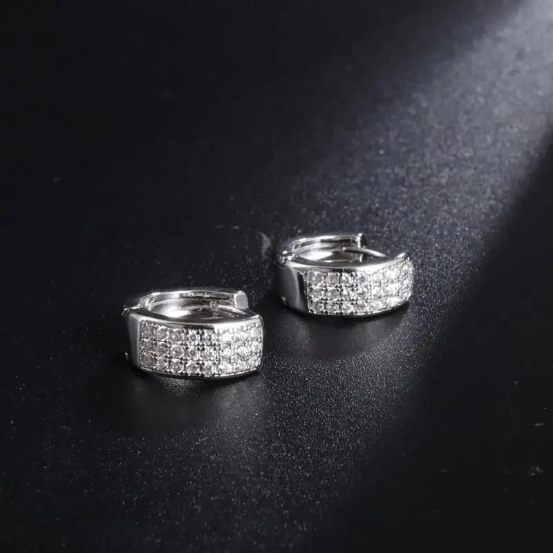 High-End Hoop Earrings Exquisite Shiny Zircon Couple Ear Buckle Men and Women Simple Fashion Round Ear Jewelry